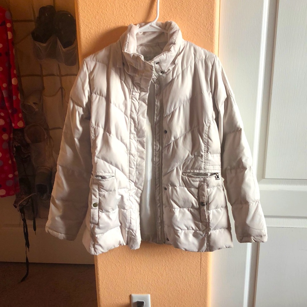 Larry Levine Down white coat